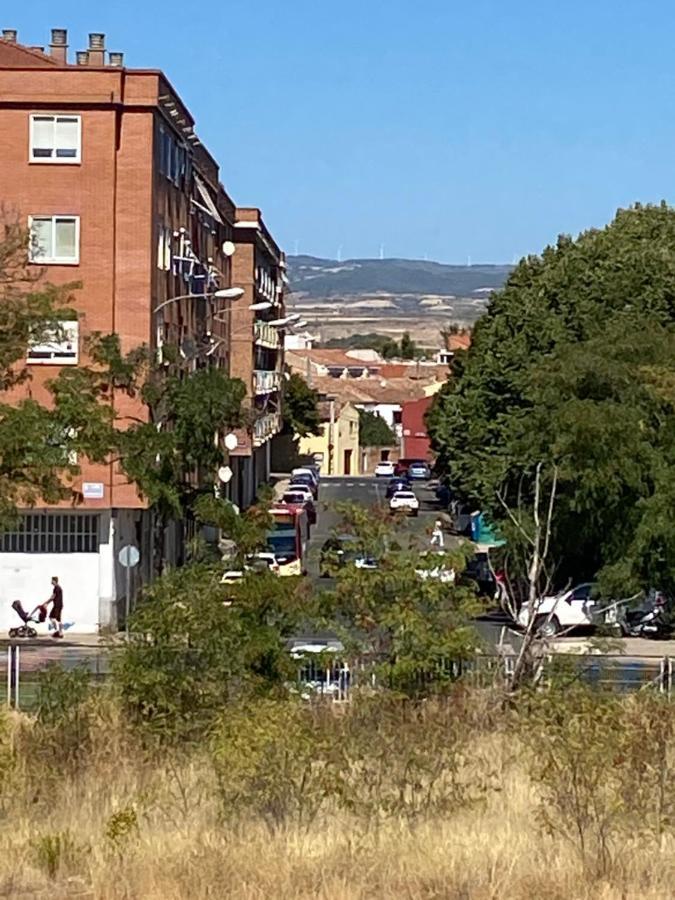 Hostal Meson Pepa Logrono Bagian luar foto