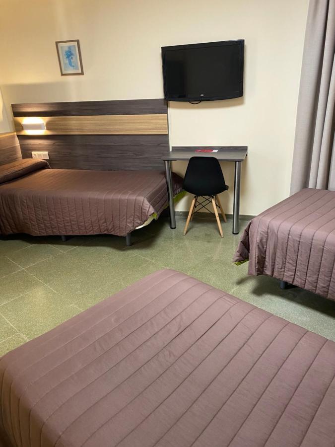 Hostal Meson Pepa Logrono Bagian luar foto