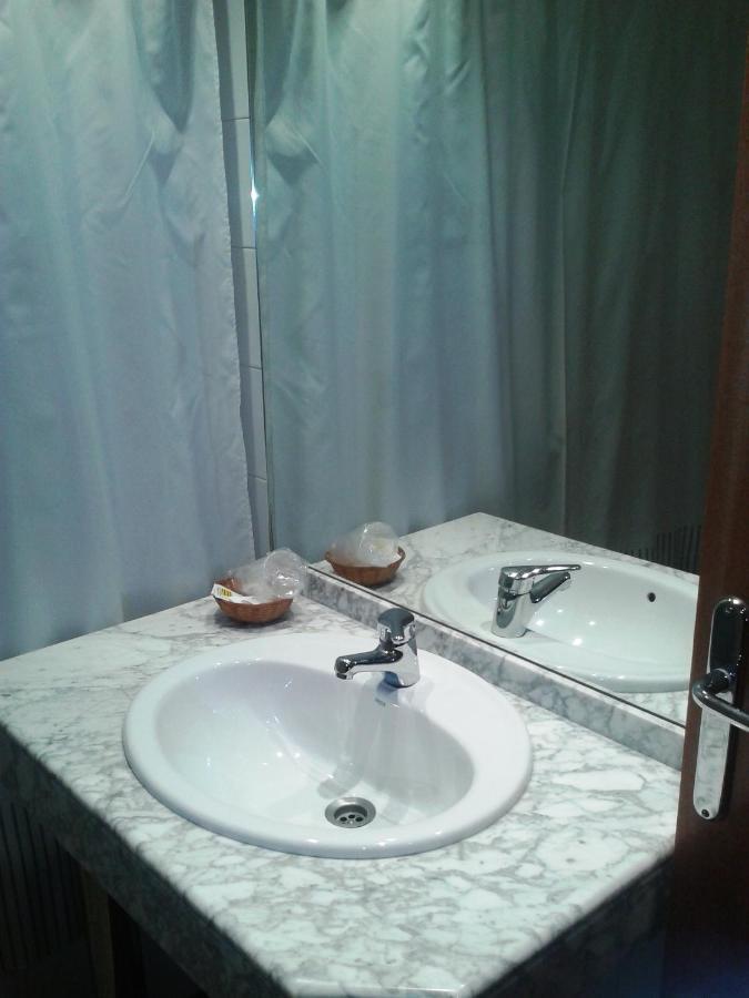 Hostal Meson Pepa Logrono Bagian luar foto